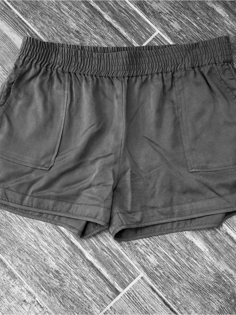 Gianni Bini Black Elastic-Waist Athletic Shorts with Front Pockets